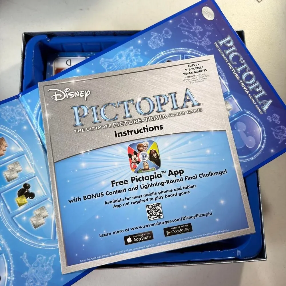 Disney Pictopia Family Board Game / Puzzle